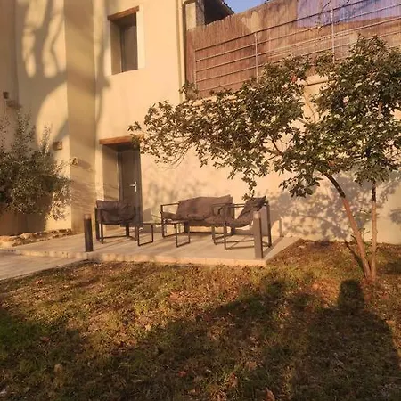 Maison De Ville Avec Jardin, Proche Vignoble Courthézon Esterno foto